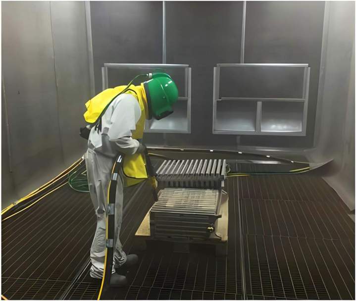 Grenaillage et sablage de métaux pour des surfaces propres et résistantes